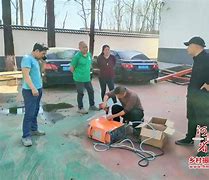 包含尼奥尔加达后防线失守，主教练急需调整布阵的词条